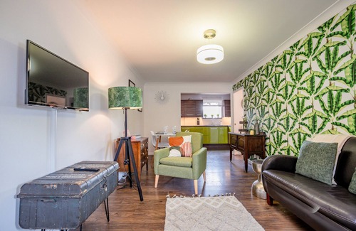 Worcester Apartment | Guest Homes | 2 Bed Apartment in Worcester