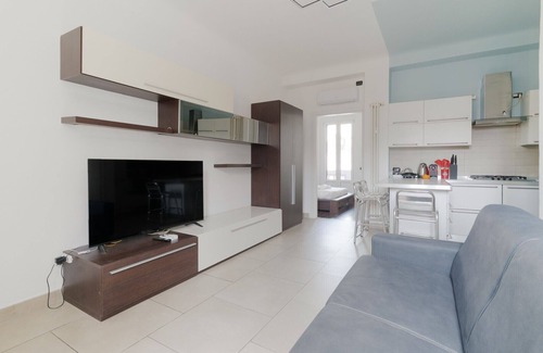 Ripamonti Corvetto Apartment | Guest Host Milan- Brenta M3 Balcony Apt