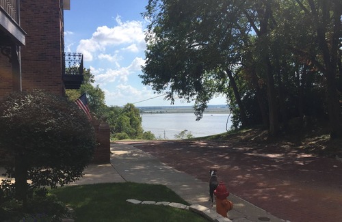 Alton House | Guest House 632 Summit Street