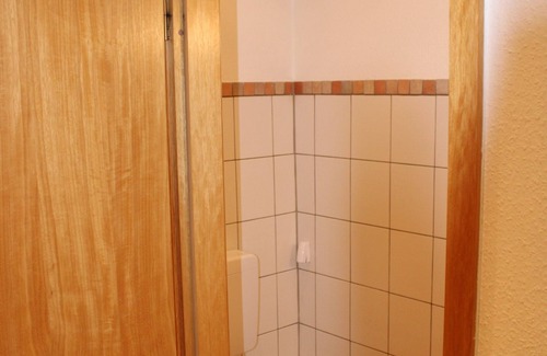 Calden House | Guest House 'Apartment Nr 3 Erstes Obergeschoss' with Wi-Fi