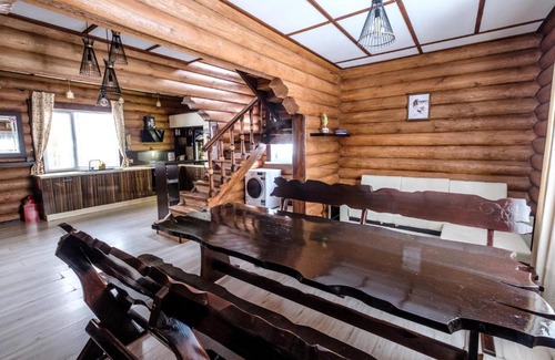 Sheregesh Ski Chalet | Guest house Borviha