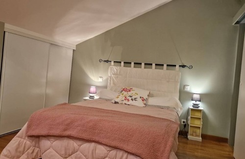 Angoume House | Guest House 'Chambre D'hôtes Drosera' with Mountain View, Wi-Fi and Air Conditioning