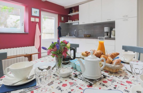 Pontrieux Bed & Breakfast | Guest House 'Chambre Jardin 1 Ou 2 Lits' with Shared Terrace, Shared Garden and Wi-Fi