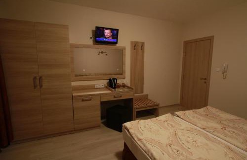 Primorsko House | Guest House Dobi