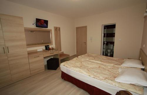 Primorsko House | Guest House Dobi