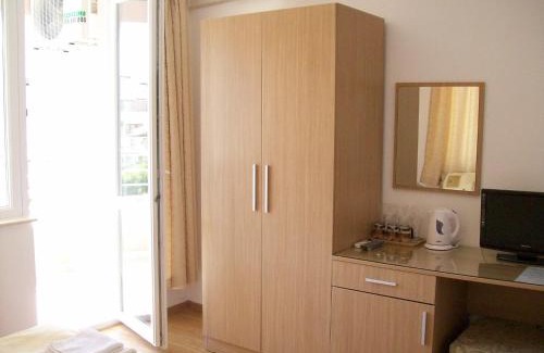 Primorsko House | Guest House Donchevi