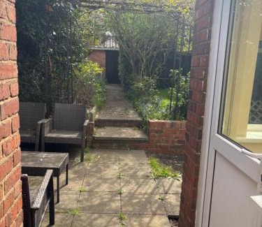 West Bromwich House | Guest house double room