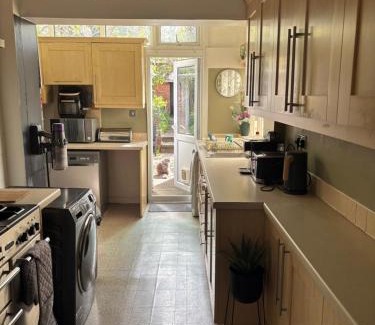 West Bromwich House | Guest house double room
