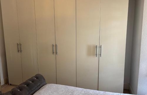 West Bromwich House | Guest house double room