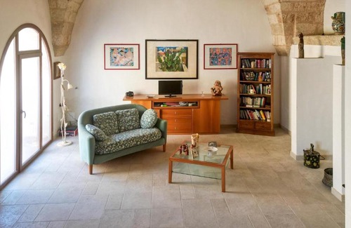Alliste House | Guest House Eleonora by BarbarHouse