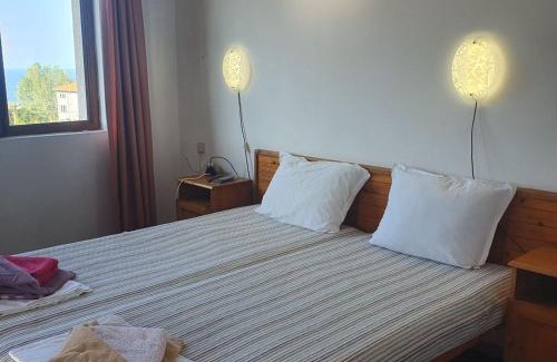 Sinemoretz House | Guest House Karavida