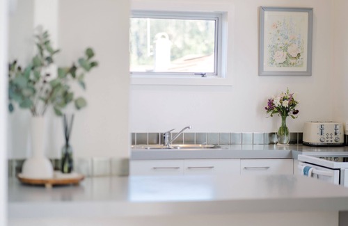 Nelson Apartment | Guest House on Grove
