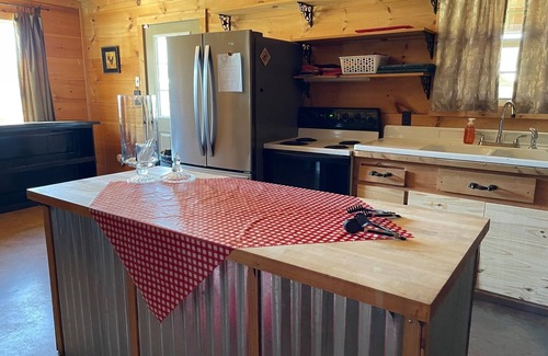 Russellville Other | Guest House on working horse ranch in Center Valley Arkansas