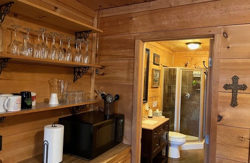 Russellville Other | Guest House on working horse ranch in Center Valley Arkansas