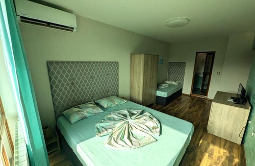 Primorsko House | Guest house Sineva