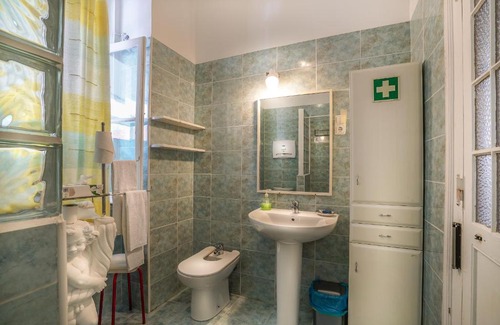 Santa Maria e Sao Miguel House | Guest House VC17