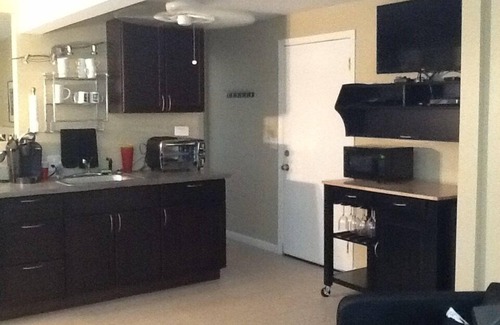Cathedral City Cove House | Guest House w/Pool and Spa in Beautiful Private Compound