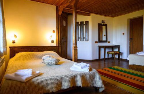 Zheravna House | Guest Houses "Zlatna Oresha - Complex"