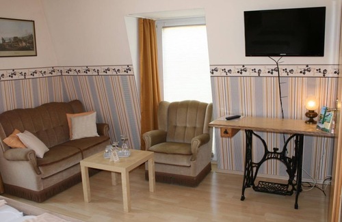 Mainz-Bingen Bed & Breakfast | Guest room 1 - Apartments tile