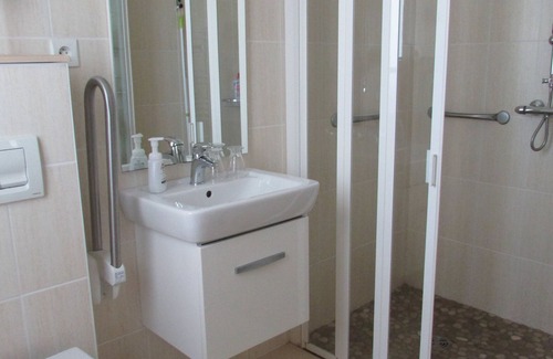 Neuvy-en-Mauges House | GUEST ROOM IN THE NEAR CHEMILLE-EN-ANJOU COUNTRYSIDE