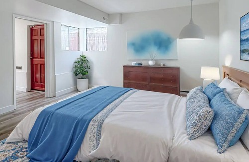 Caulfeild House | Guest suite close to beaches