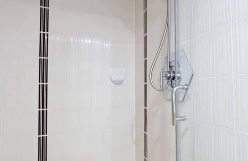 Caulfeild House | Guest suite close to beaches