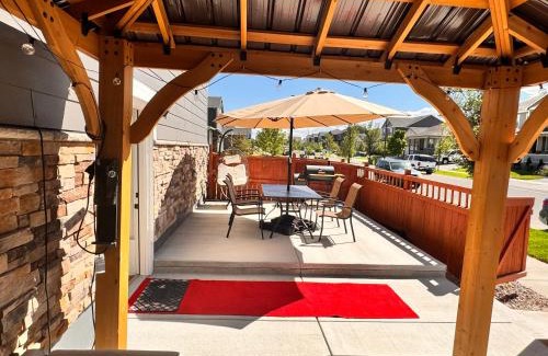 Aurora House | Guest suite in DIA
