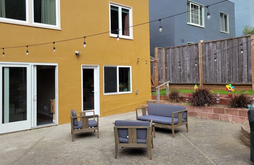 Clarendon Heights Apartment | Guest suite near majestic Twin Peaks