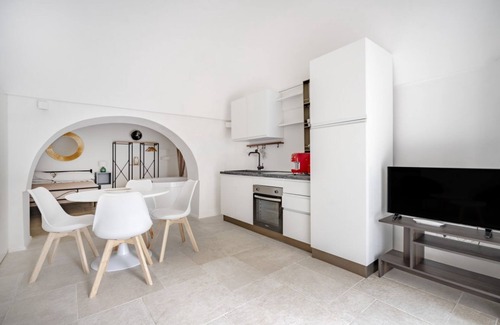 Selva di Fasano House | GuestHost Borgo Lucia with pool - Trullo Limoncina