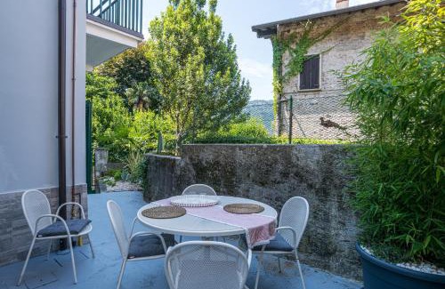 Lierna Apartment | GuestHost - Charming 3-Story Lakefront Villa