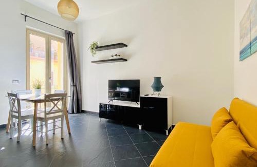 Salerno Apartment | GuestHost - Cosy Flat with Sea View Balcony