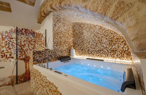 Old Town Bed & Breakfast | GuestHost - Number 12 Luxury Room