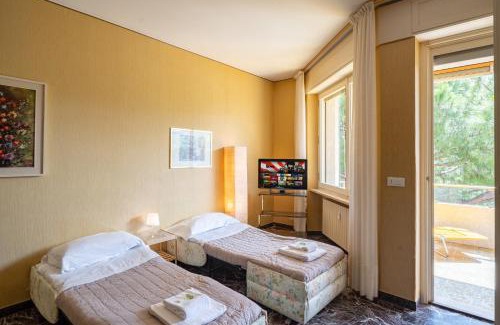 Sanremo Apartment | GuestHost - Sanremo Balcony Apartment with Parking