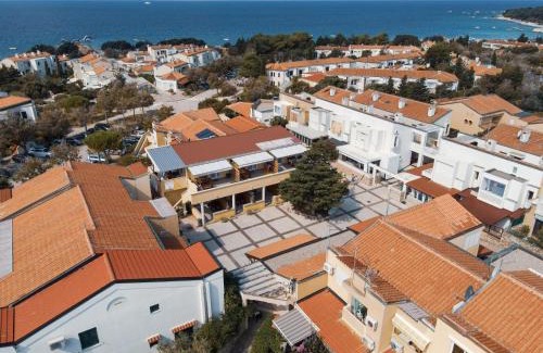 Gajac House | Guesthouse Lastavica