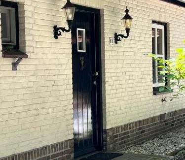 Knegsel Villa | Guesthouse Oeyenbos