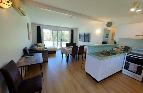 Nowa Nowa Bed & Breakfast | Guesthouse on the Gorge,nTwo Bedrooms sleeps up to sixnSuper close to Rail Trail