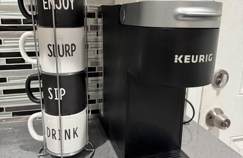 Colton House | Guesthouse— Private jacuzzi— Perfect Getaway