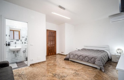 Reggio nell'Emilia House | GuestHouse Tramonti