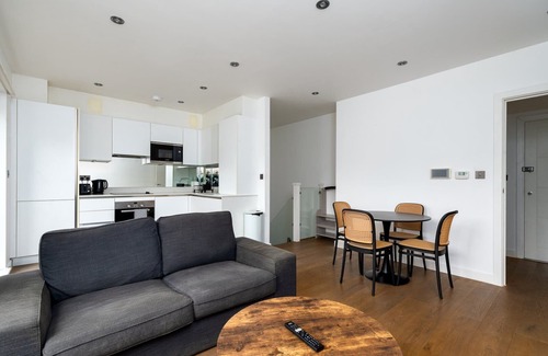Thamesfield Apartment | GuestReady - A Stylish Haven in London