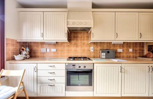 Bonnington Apartment | GuestReady - Bright home near New Town
