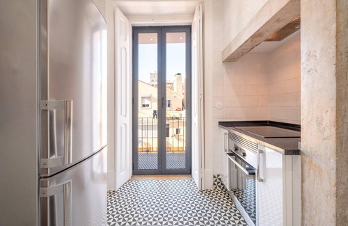 Sao Jorge de Arroios Apartment | GuestReady - Cardo White