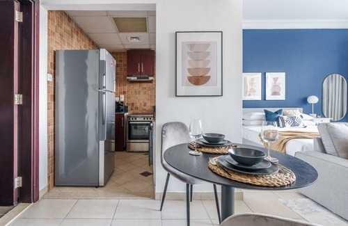Jumeirah Lake Towers Apartment | GuestReady - Chic Studio in Urban JLT