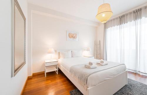 Lapa Apartment | GuestReady - Cityscape residence with balcony