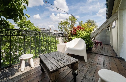 Saint-Vincent-de-Paul Apartment | GuestReady - Cosy with Terrace near Passage Brady