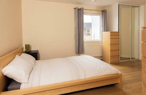 Chorlton-on-Medlock Apartment | GuestReady - Top Floor Apt 2min walk to O2 Apollo