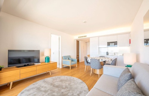 Sesimbra Apartment | GuestReady - Golden sea view retreat