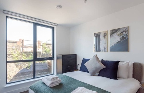 Coldharbour Apartment | GuestReady - Gorgeous 1 bed with Private Balcony