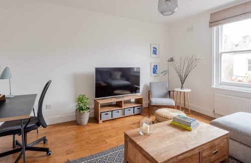 Brixton Hill Apartment | GuestReady - Light and Spacious 1 bed flat, Brixton