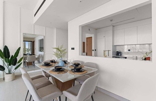 Jumeirah Village Circle Apartment | GuestReady - Modern retreat in JVC