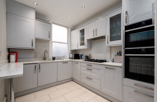 Harringay Apartment | GuestReady - Sublime living in London